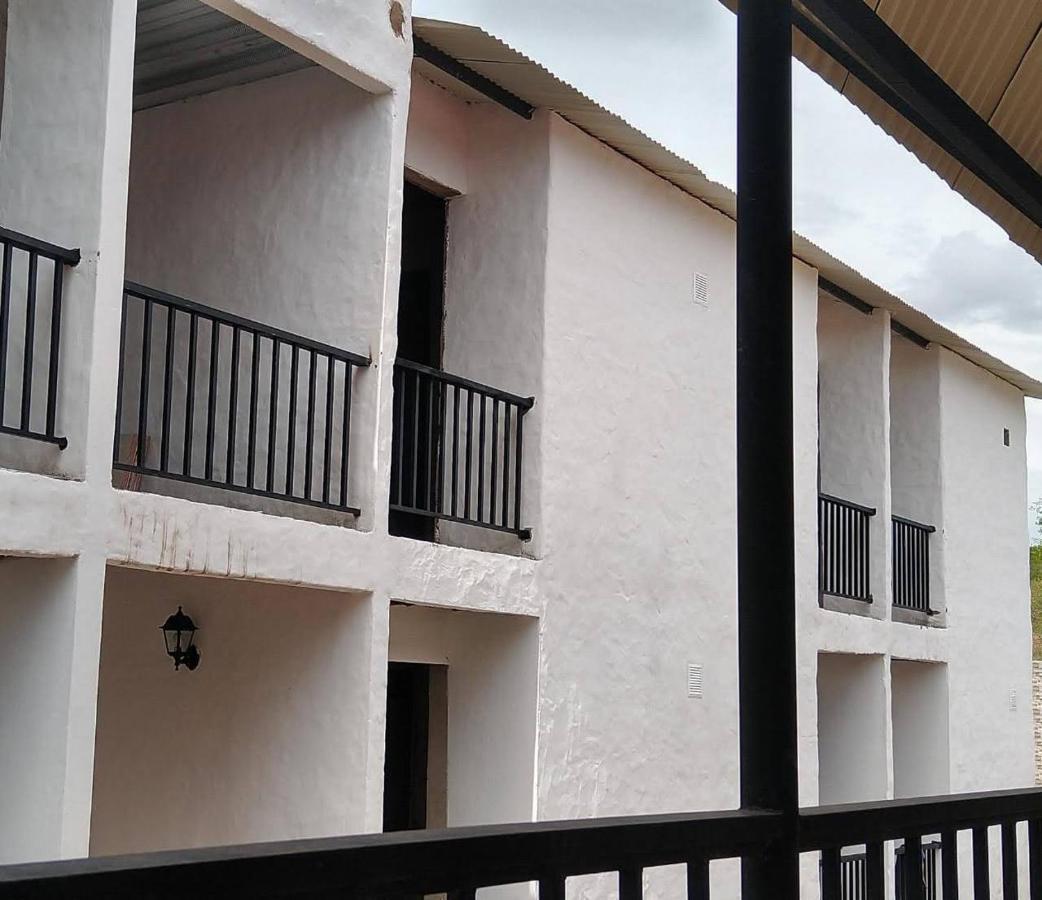Cosmos Tatacoa Hotel Villavieja Ngoại thất bức ảnh