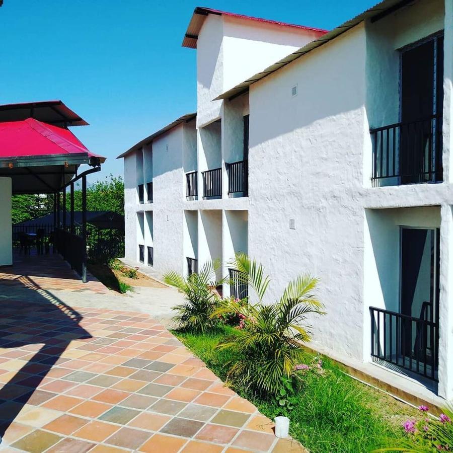 Cosmos Tatacoa Hotel Villavieja Ngoại thất bức ảnh