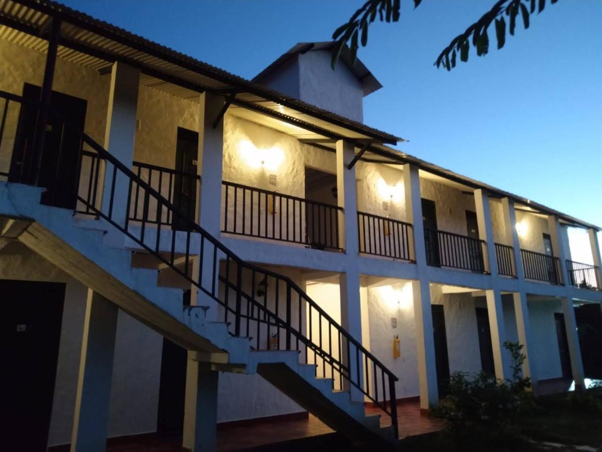 Cosmos Tatacoa Hotel Villavieja Ngoại thất bức ảnh
