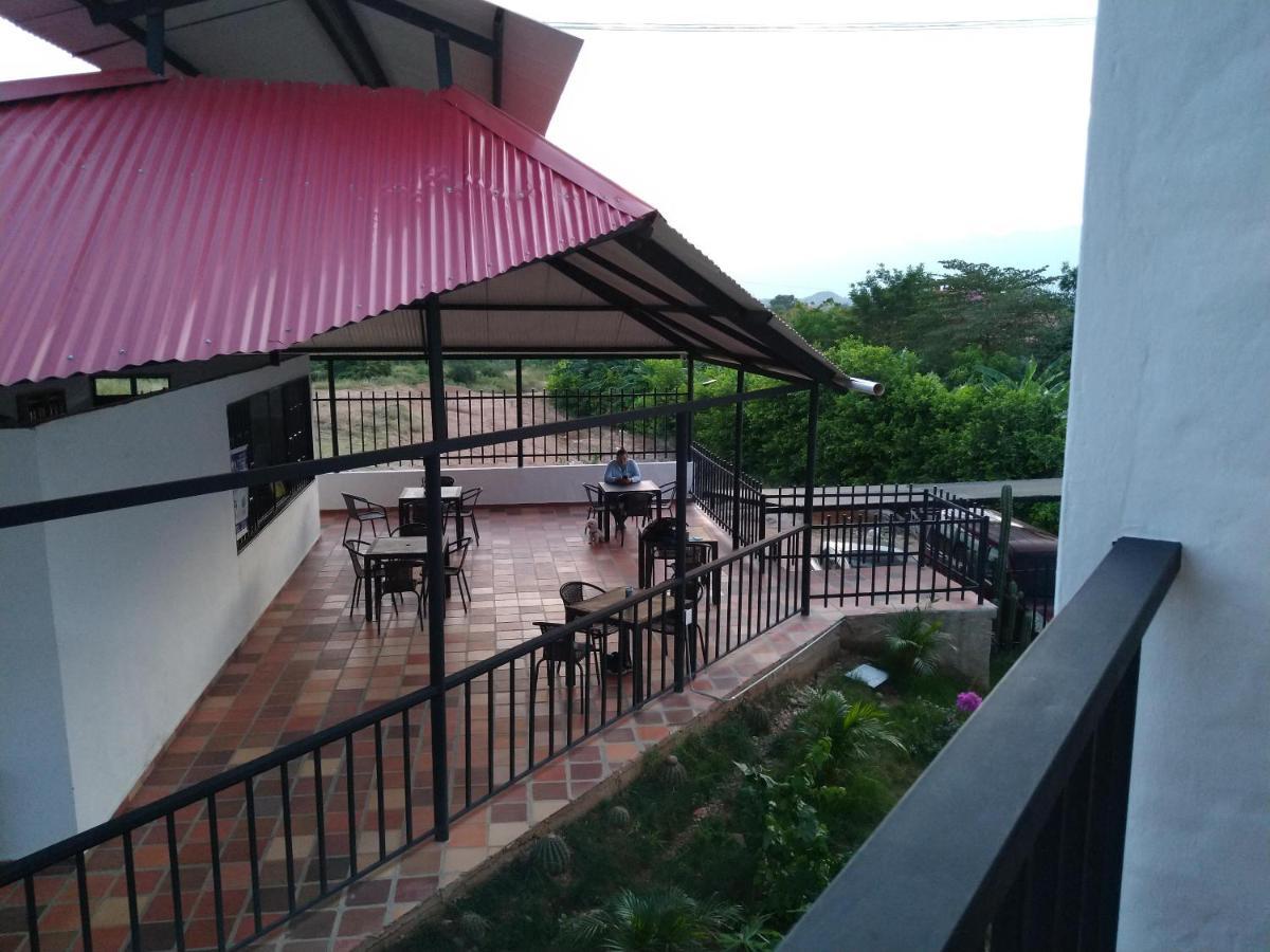 Cosmos Tatacoa Hotel Villavieja Ngoại thất bức ảnh